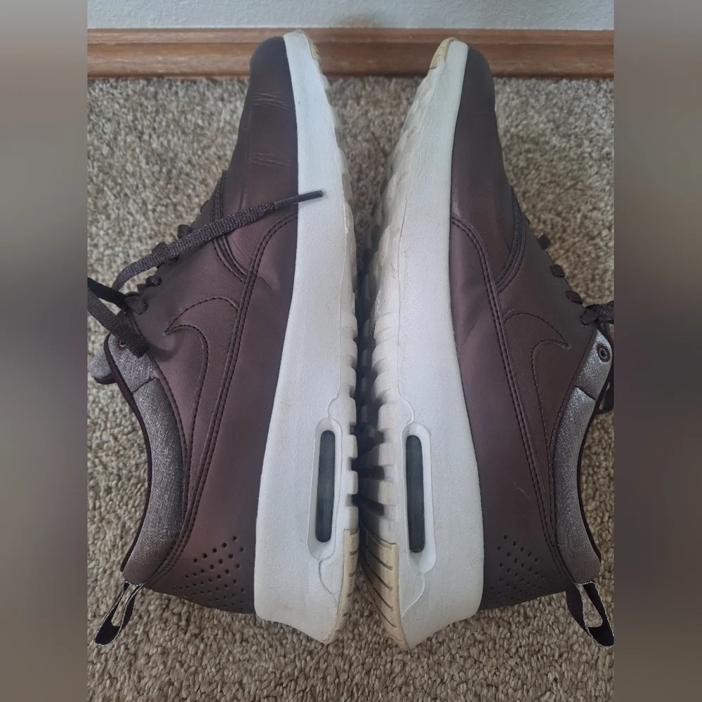 Nike Air Max Thea Premium Metallic Mahogany Sneakers Womens  Size 9.5